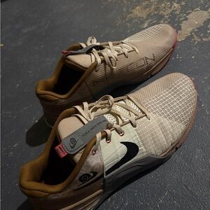 Nike Men's Metcon 8 AMP Snail Moving Co Sanddrift Training Shoes size 12